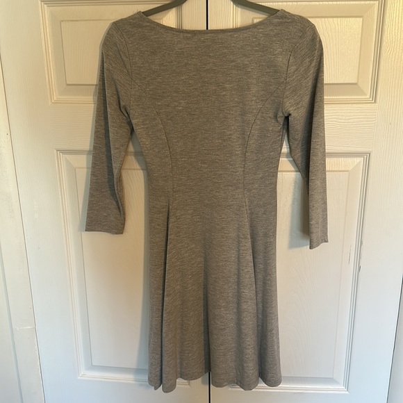 Forever 21 Light Grey Dress - Picture 4 of 5